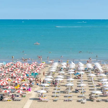 Sea View Flat For 7 Guests In A In Apartamento