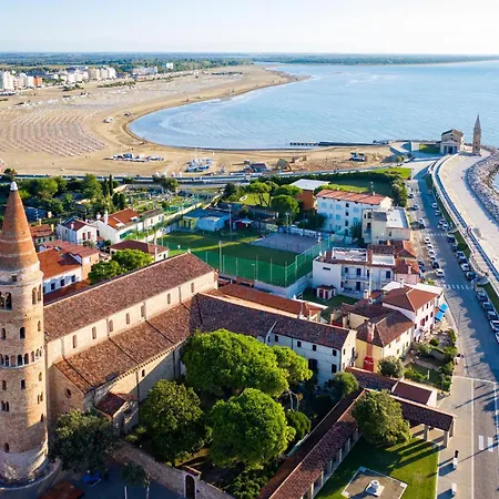 Sea View Flat For 7 Guests In A In Caorle