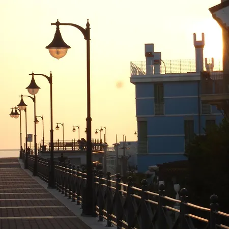 Sea View Flat For 7 Guests In A In Apartment Caorle
