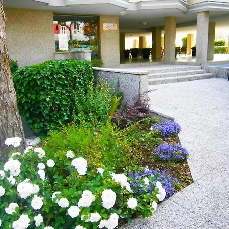 Sea View Flat For 7 Guests In A In Apartment